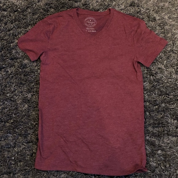 american eagle red t shirt